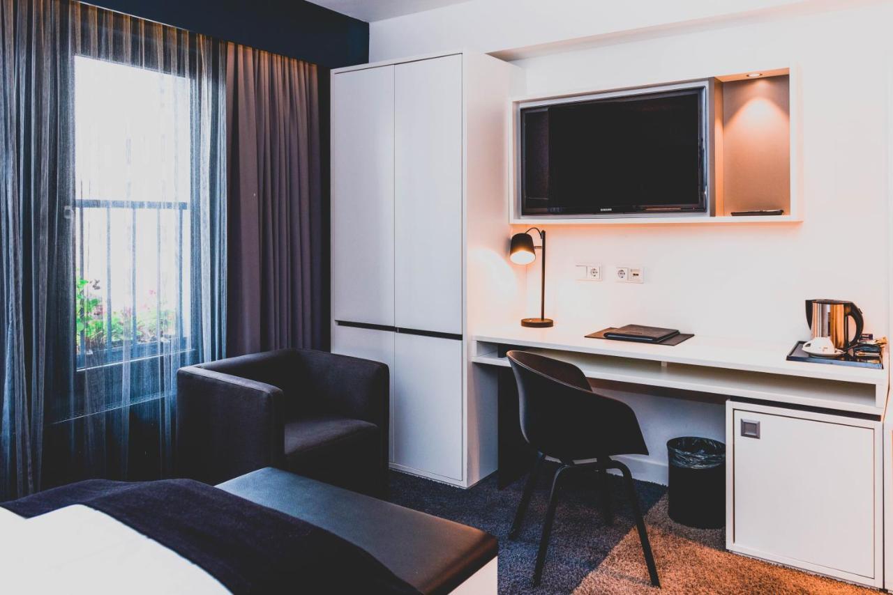 Hotel Bliss